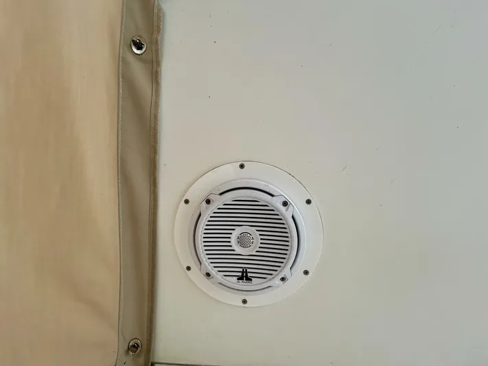  Yacht Photos Pics Speaker on 2001 Silverton 410 Sport Bridge boat interior wall.