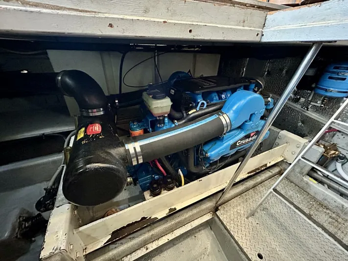  Yacht Photos Pics Engine compartment of a 2001 Silverton 410 Sport Bridge with Crusader engine.