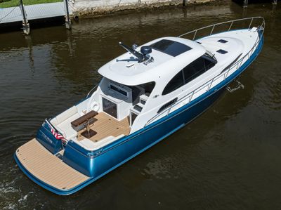 Yacht