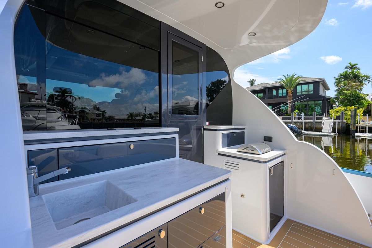2019 Palm Beach Motor Yachts 50 