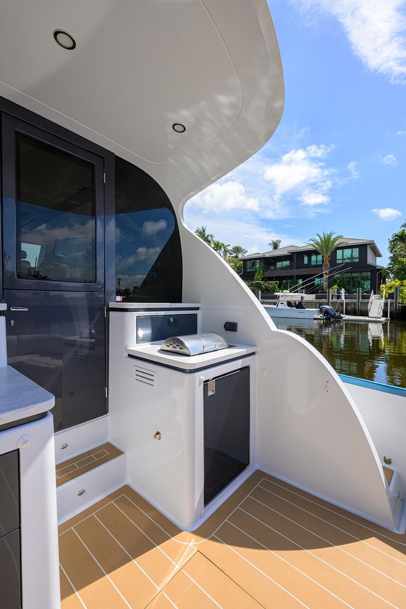 2019 Palm Beach Motor Yachts 50 