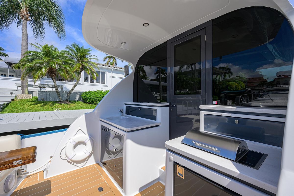 2019 Palm Beach Motor Yachts 50 