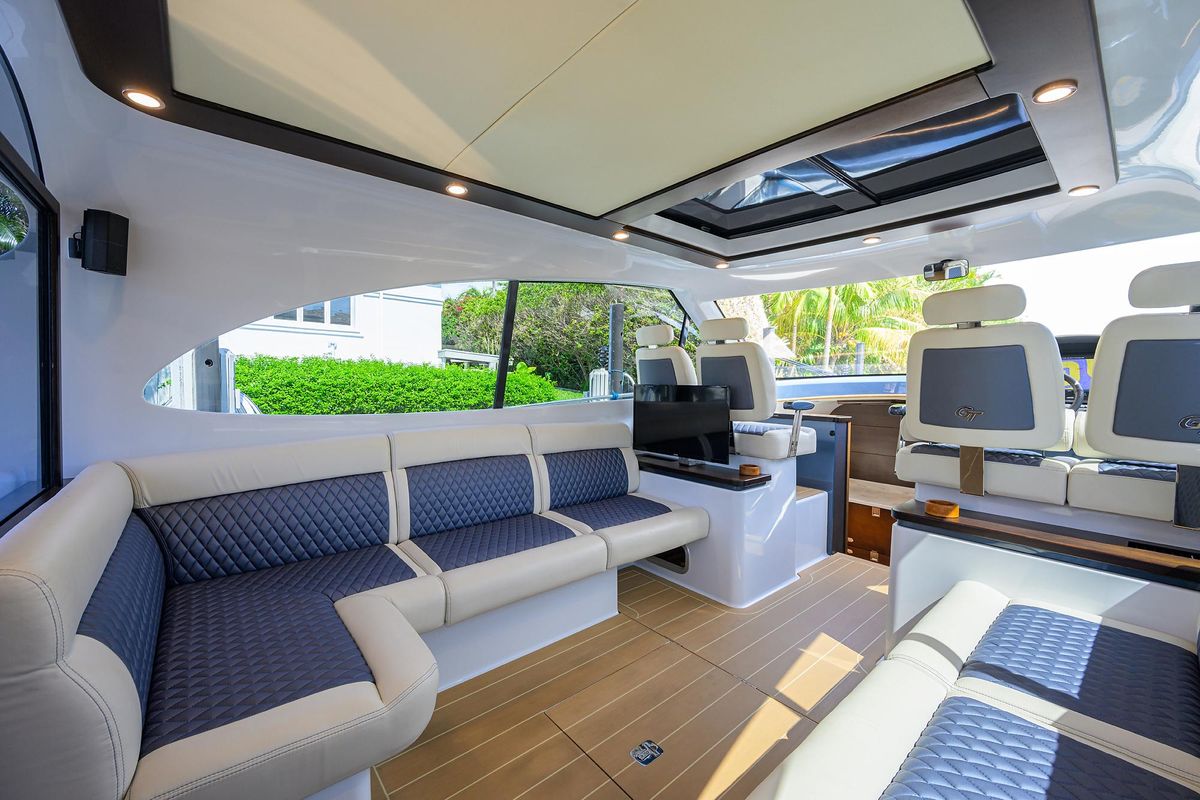 2019 Palm Beach Motor Yachts 50 