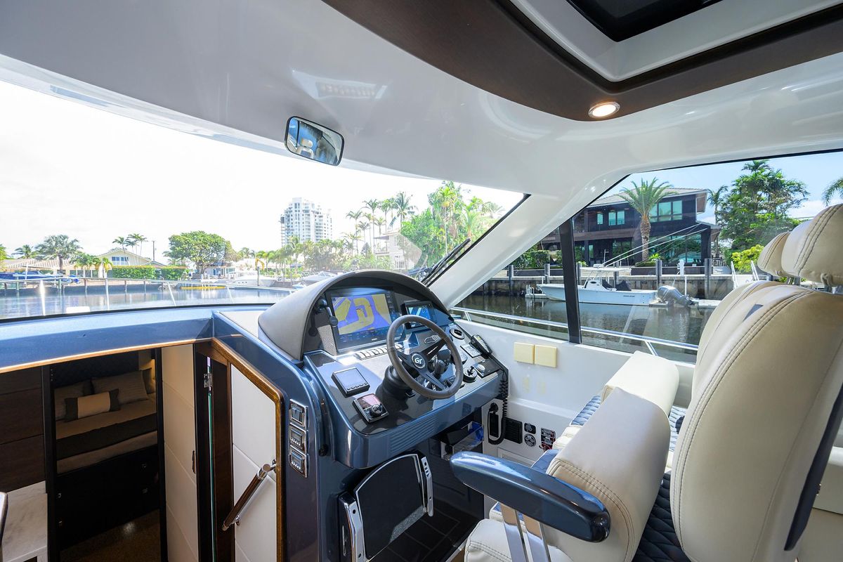 2019 Palm Beach Motor Yachts 50 