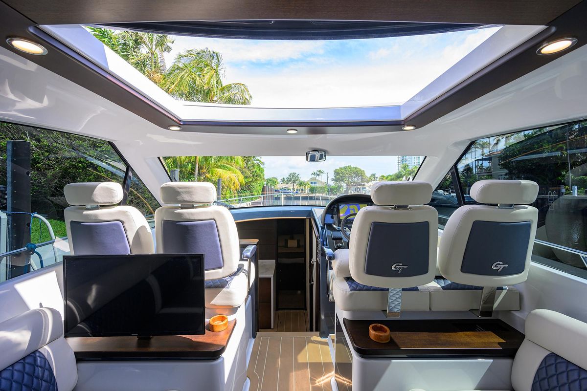 2019 Palm Beach Motor Yachts 50 