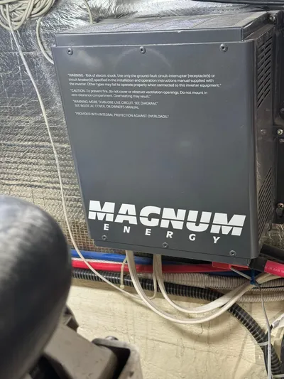 Four Play Yacht Photos Pics MAGNUM Inverter/Changer