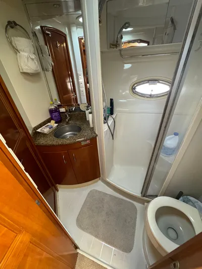 Four Play Yacht Photos Pics Master Head