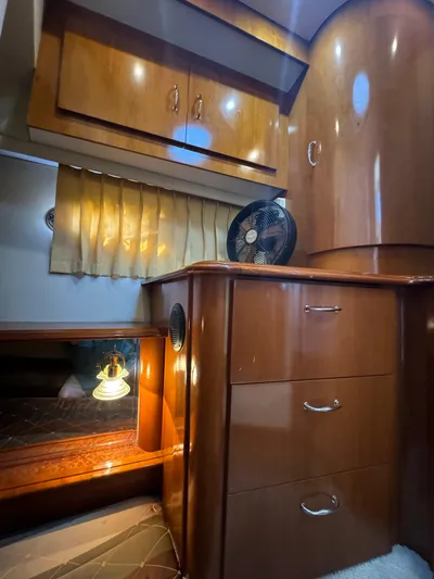 Four Play Yacht Photos Pics Closet in Guset Stateroom