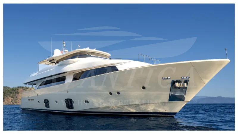  Yacht Photos Pics 2008 Ferretti Yachts Customline Navetta 26 cruising on open water.