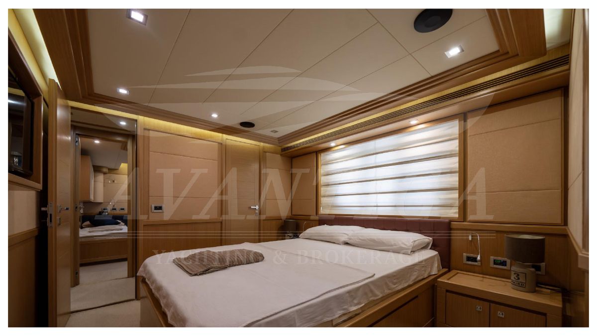 2008 Ferretti Yachts 86 
