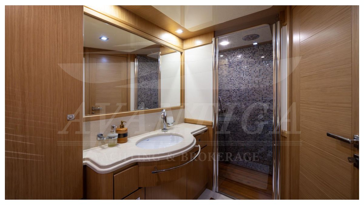 2008 Ferretti Yachts 86 