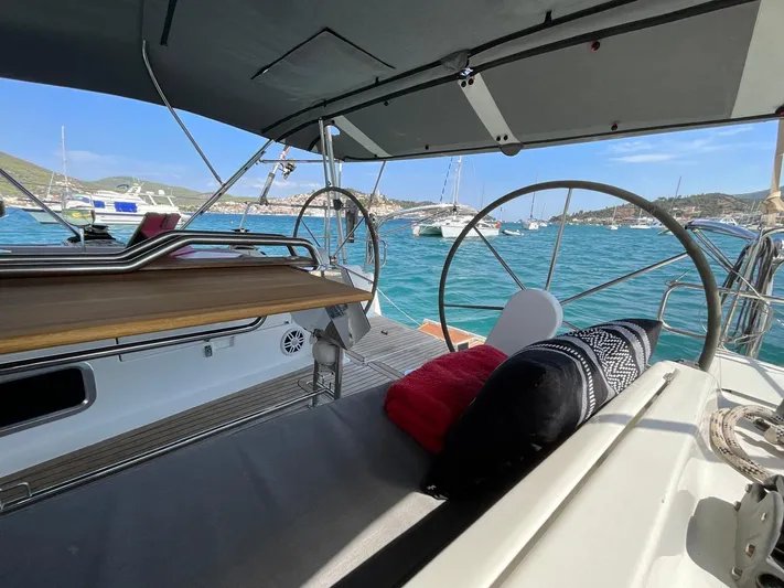 Starla Yacht Photos Pics Sailing yacht Hanse 445, 2012 model, with spacious deck and scenic ocean view.