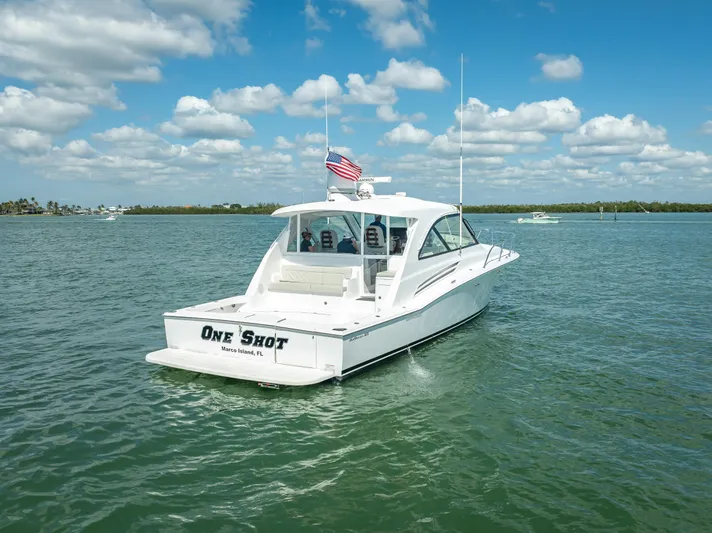 One Shot Yacht Photos Pics 