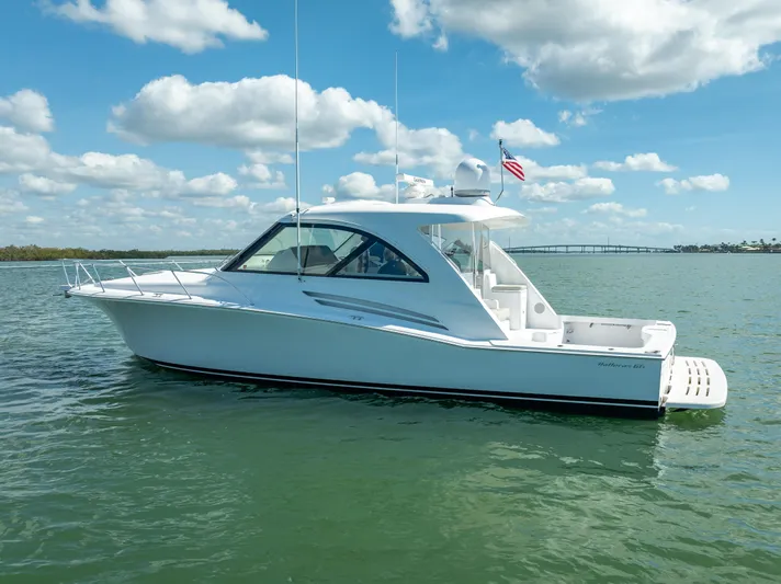 One Shot Yacht Photos Pics 