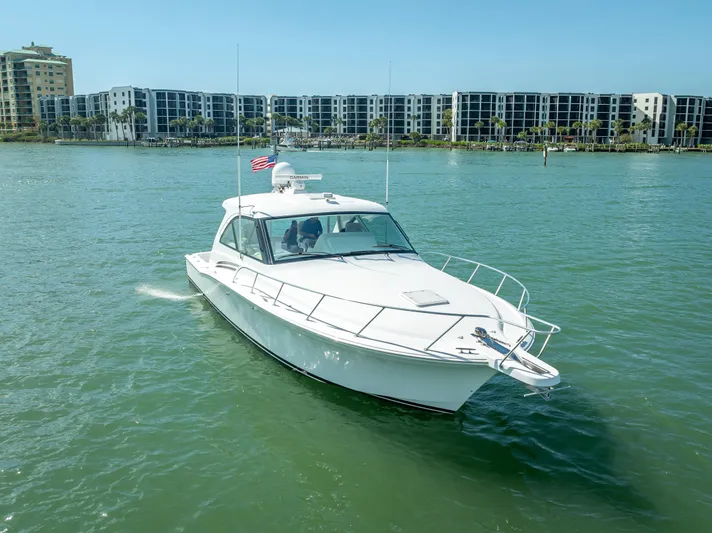 One Shot Yacht Photos Pics 