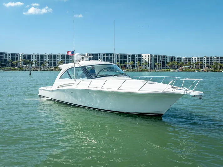 One Shot Yacht Photos Pics 