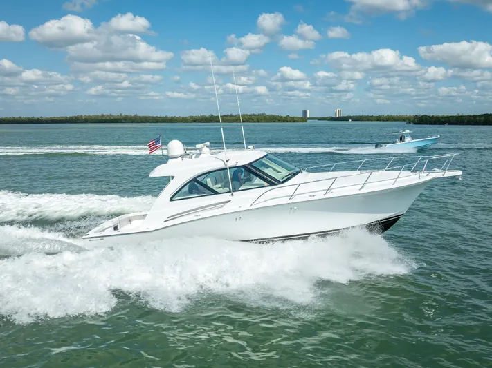 One Shot Yacht Photos Pics 