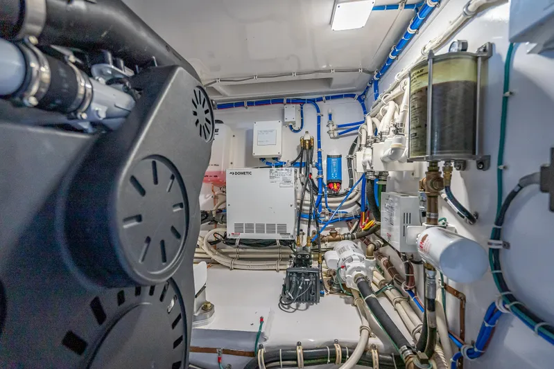 One Shot Yacht Photos Pics 