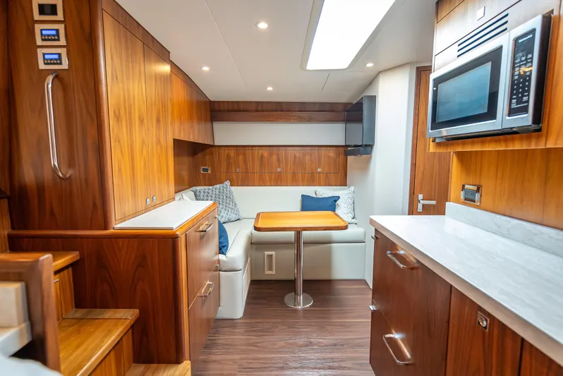 One Shot Yacht Photos Pics 