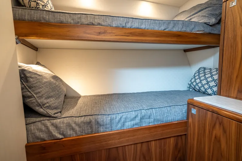 One Shot Yacht Photos Pics 