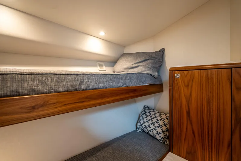 One Shot Yacht Photos Pics 