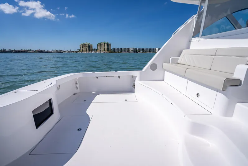 One Shot Yacht Photos Pics 