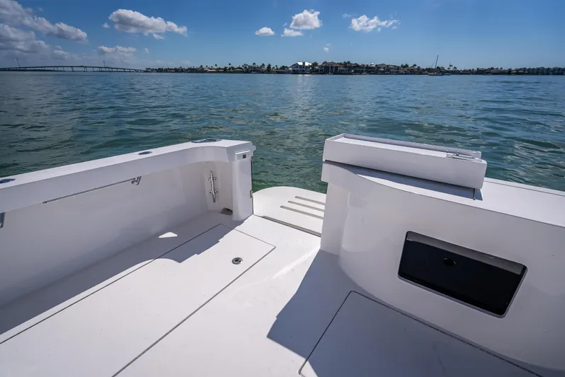 One Shot Yacht Photos Pics 