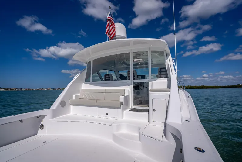 One Shot Yacht Photos Pics 