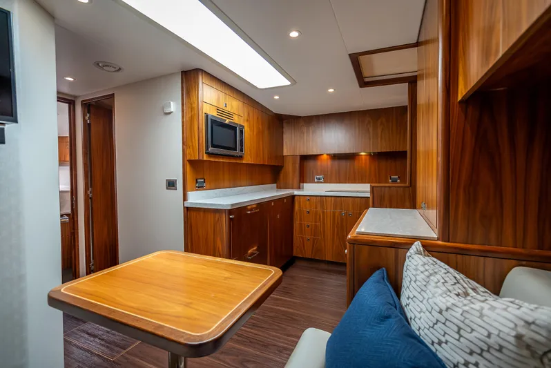 One Shot Yacht Photos Pics 