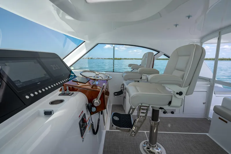 One Shot Yacht Photos Pics 