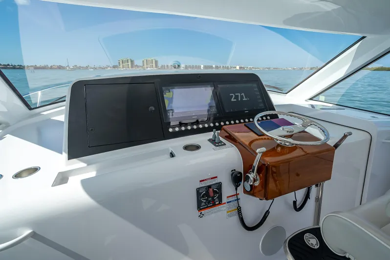 One Shot Yacht Photos Pics 