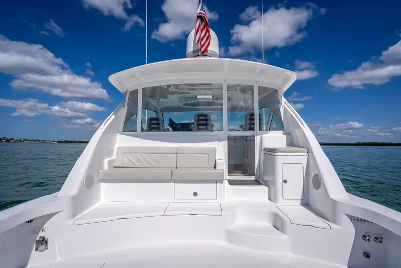 One Shot Yacht Photos Pics 