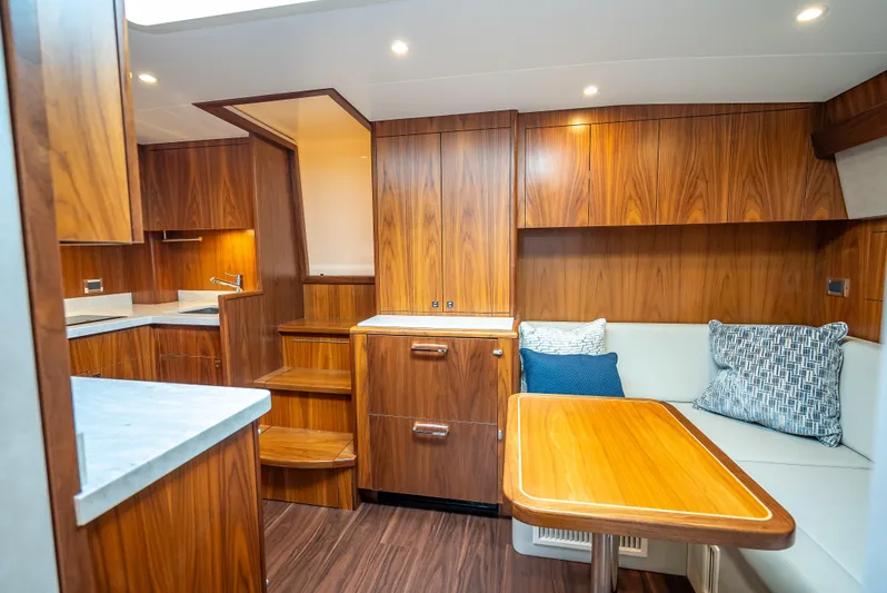 One Shot Yacht Photos Pics 