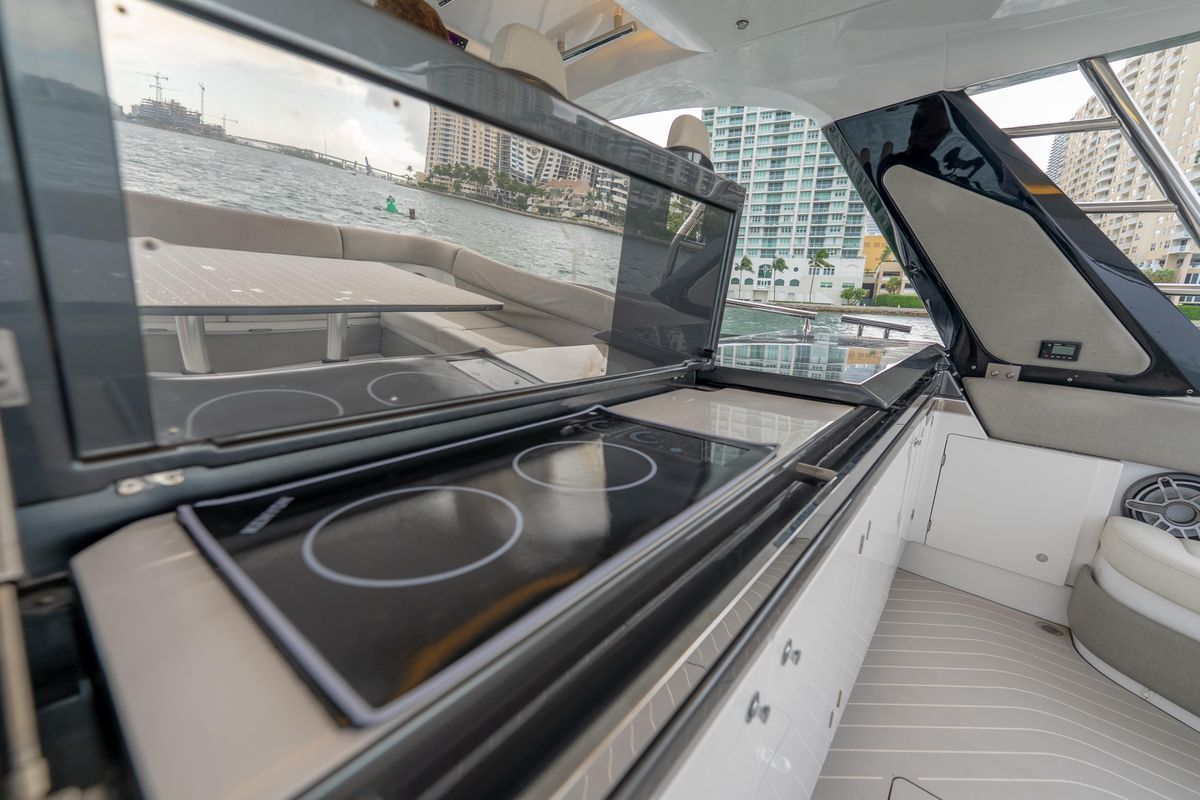 2021 Azimut 47 