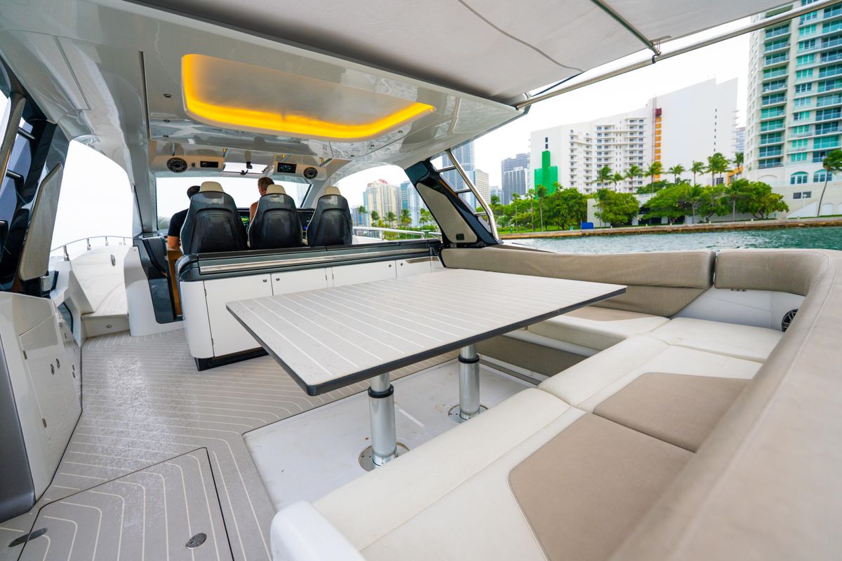 2021 Azimut 47 