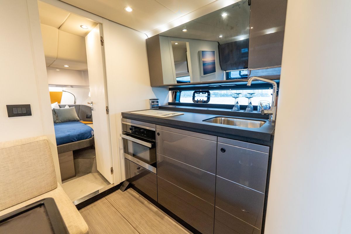 2021 Azimut 47 