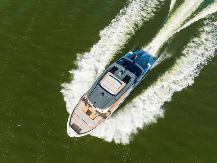 Bgx60 Yacht Photos Pics 