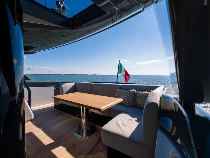 Bgx60 Yacht Photos Pics 