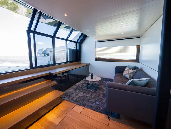 Bgx60 Yacht Photos Pics 