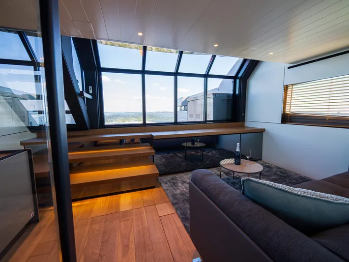 Bgx60 Yacht Photos Pics 