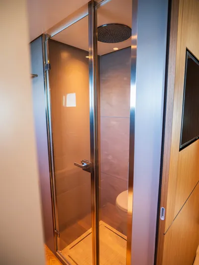 Bgx60 Yacht Photos Pics 