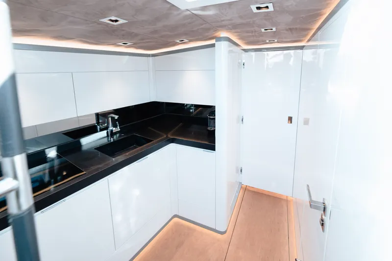 55 Yacht Photos Pics 