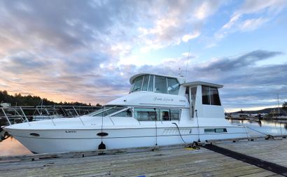 1997 50' Carver-500 Cockpit Motor Yacht Cowichan Bay, BC, CA