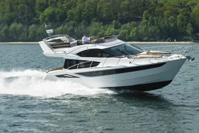 Galeon 420 Fly