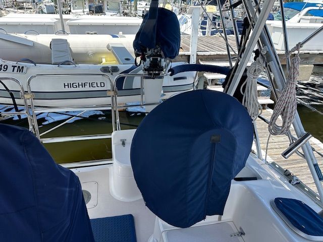2000 Catalina 470