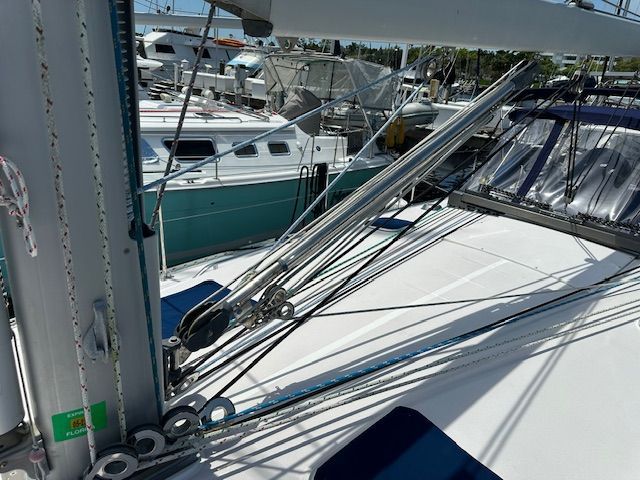 2000 Catalina 470