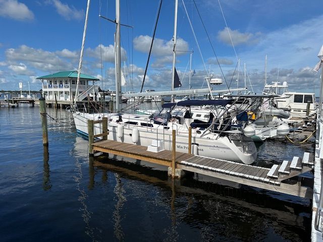2000 Catalina 470
