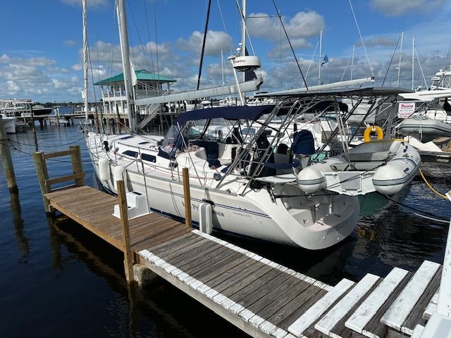 2000 Catalina 470