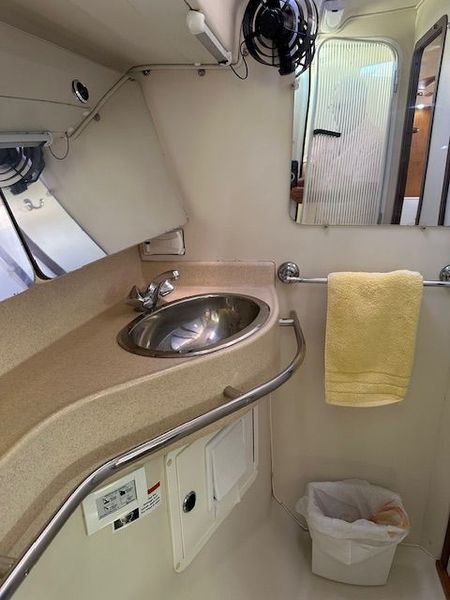 2000 Catalina 470