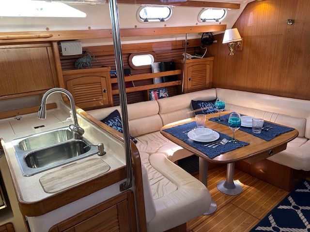 2000 Catalina 470
